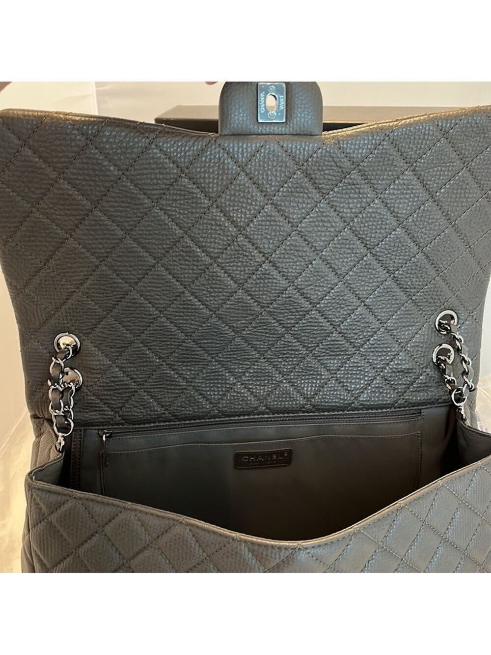 CHANEL XXL Jumbo Classic Flap Bag - Picture 7 of 16